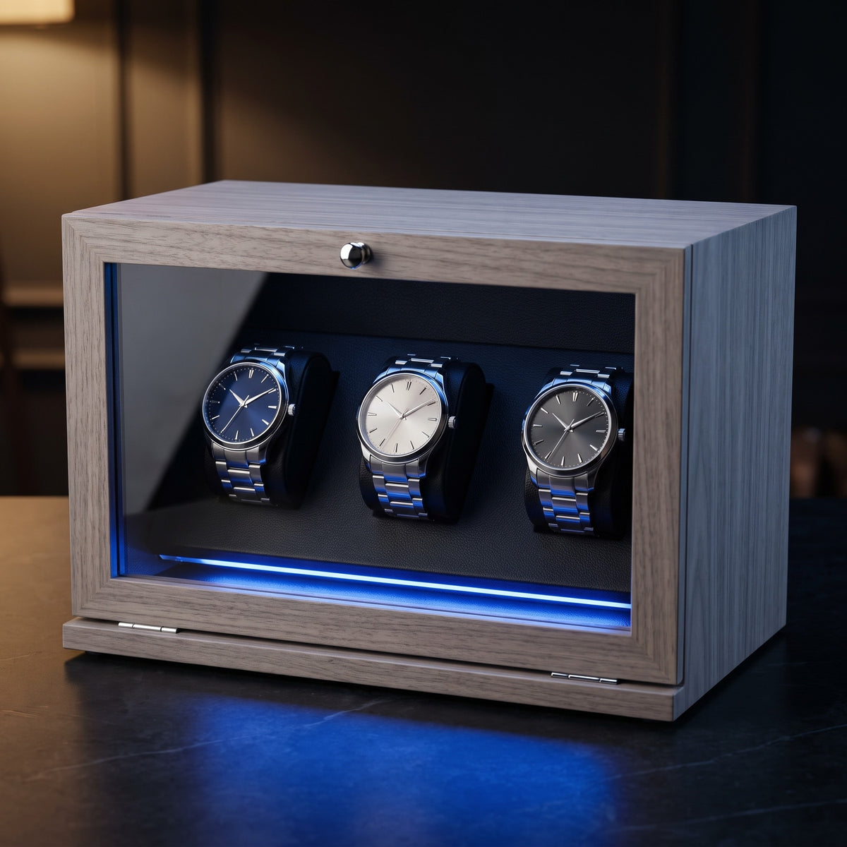 Remontoir à Montres ALCÔVE, 3 Montres, vue en contre-plongée